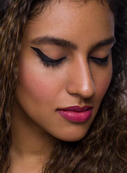 SUGAR Stroke Of Genius Heavy Duty Kohl With Free Sharpener