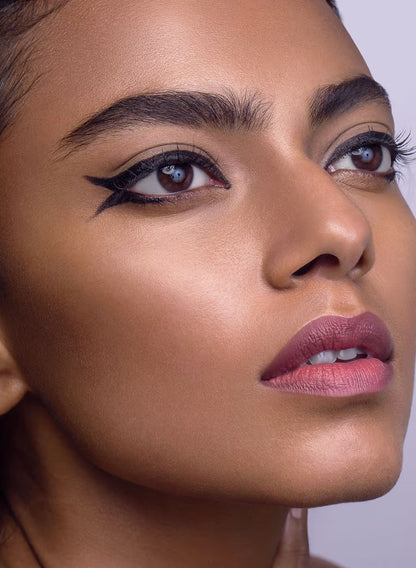 SUGAR Born To Wing Gel Eyeliner