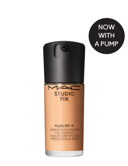 M.A.C Studio Fix Fluid SPF 15 Soft Matte Foundation With Hyaluronic Acid - C40