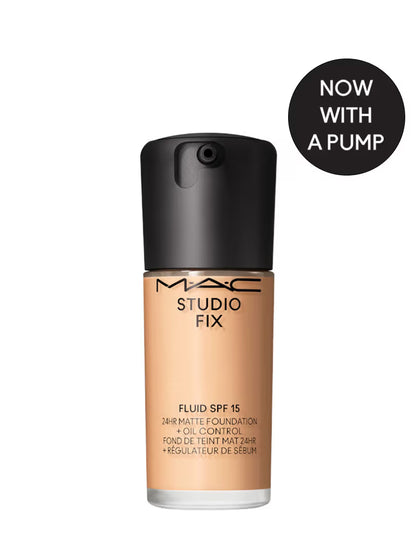 M.A.C Studio Fix Fluid SPF 15 Soft Matte Foundation With Hyaluronic Acid - C40