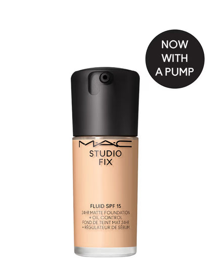 M.A.C Studio Fix Fluid SPF 15 Soft Matte Foundation With Hyaluronic Acid - C40